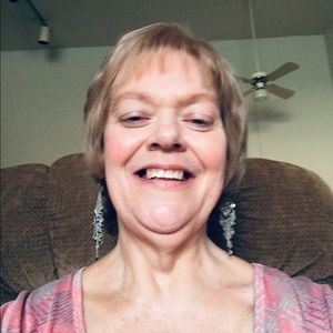 Meet your Posher, Paula